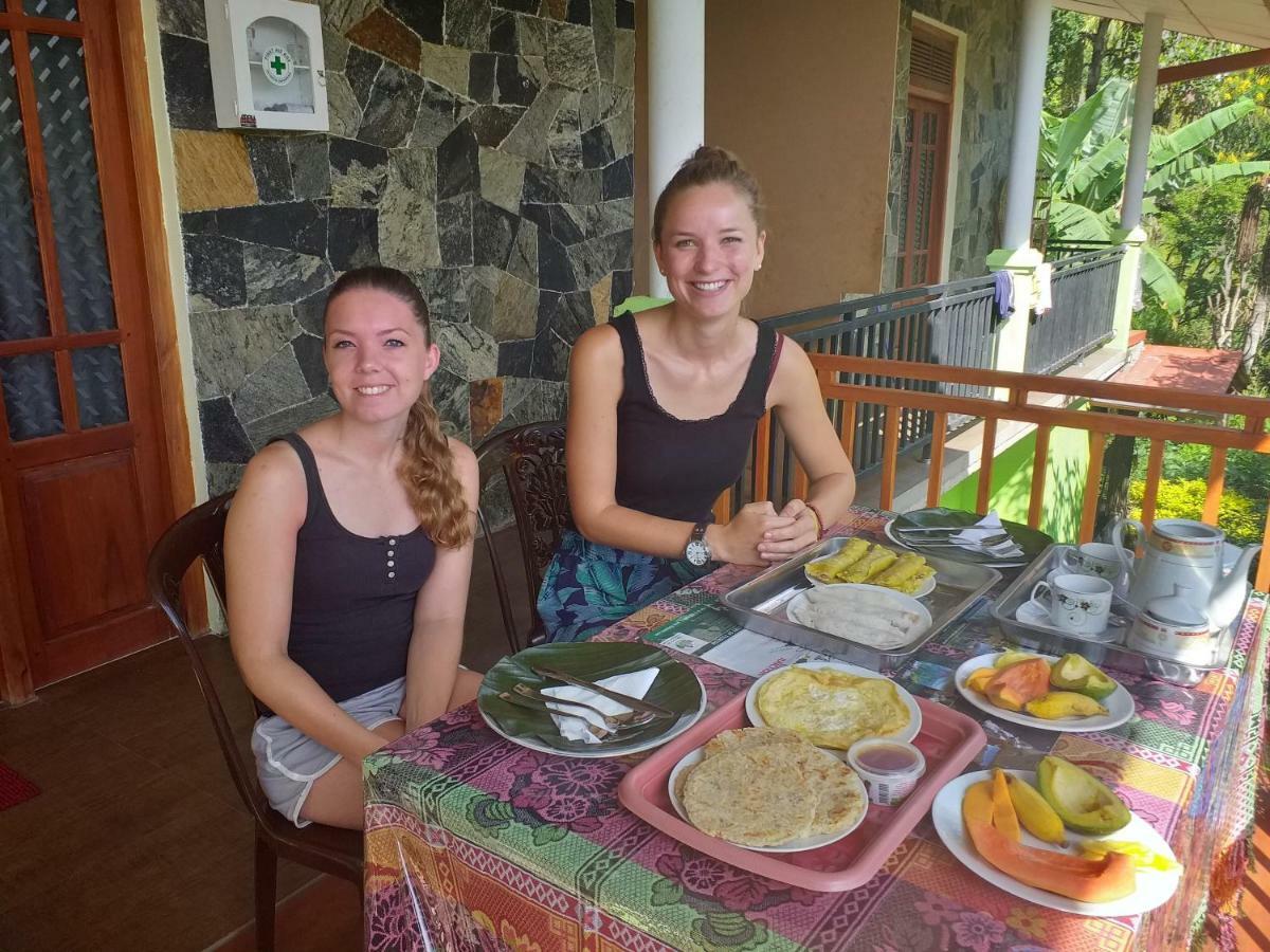 Serene Homestay Элла Экстерьер фото
